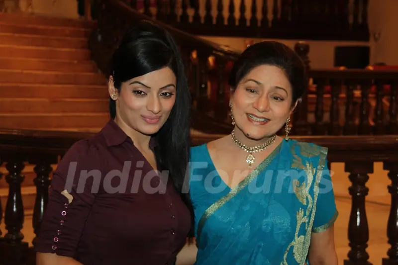 Sonia Singh and Aroona Irani at the Press Conference of Parichay Nayee Zindagi Kay Sapno Ka