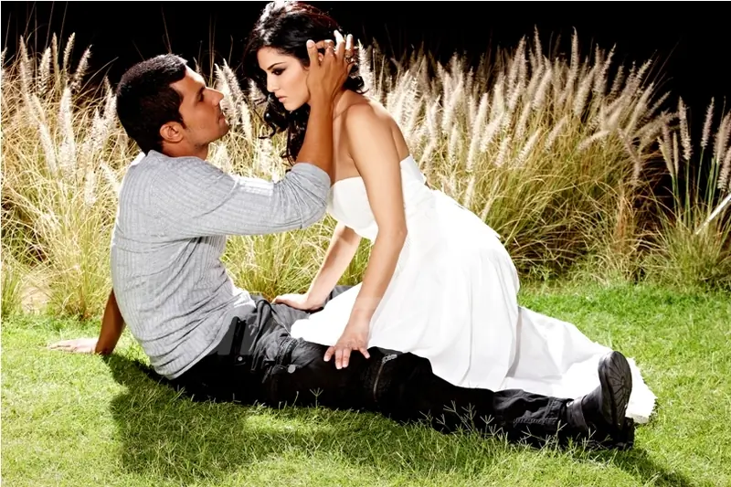 Randeep Hooda and Sunny Leone in Jism 2