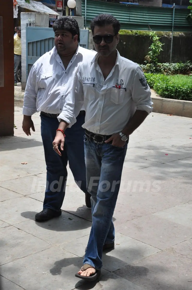 Cremation ceremony of the late Bollywood cinematographer Ashok Mehta