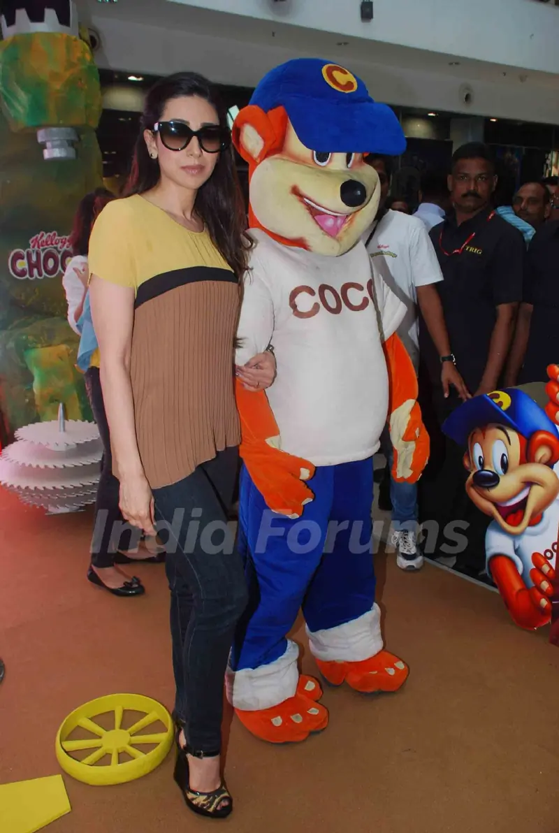 Brand ambassador of Kellogg's Chocos, Karisma Kapoor at the launch of 'Augmented Reality Game' in Oberoi Mall, Mumbai. .