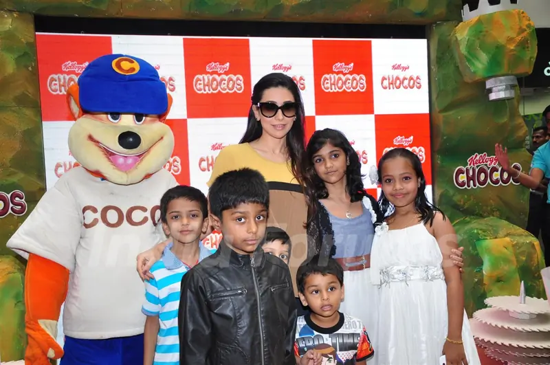 Brand ambassador of Kellogg's Chocos, Karisma Kapoor at the launch of 'Augmented Reality Game' in Oberoi Mall, Mumbai