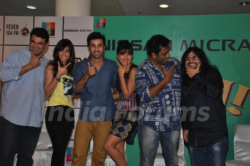 Siddharth, Ileana D'Cruz, Ranbir Kapoor, Priyanka Chopra, Anurag & Pritam at Film Barfi Promotion