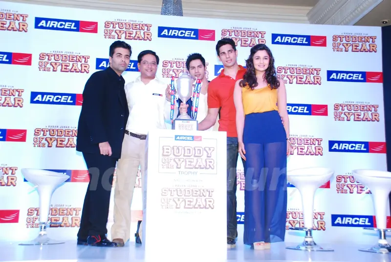 Student of the Year team Unveils Aircel Trophy Buddy of the Year