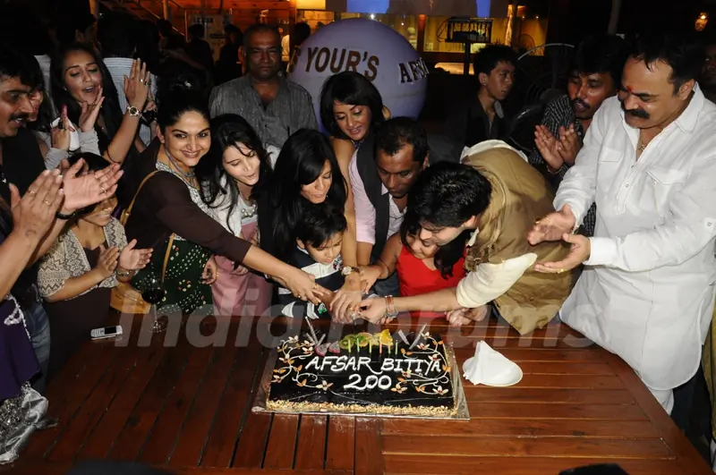 Cake Cutting at 200 episodes completion of show Afsar Bitiya