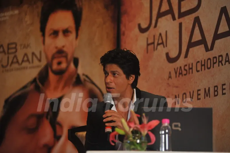 Shah Rukh Khan in video conferencing with Katrina Kaif launches song of film Jab Tak Hai Jaan
