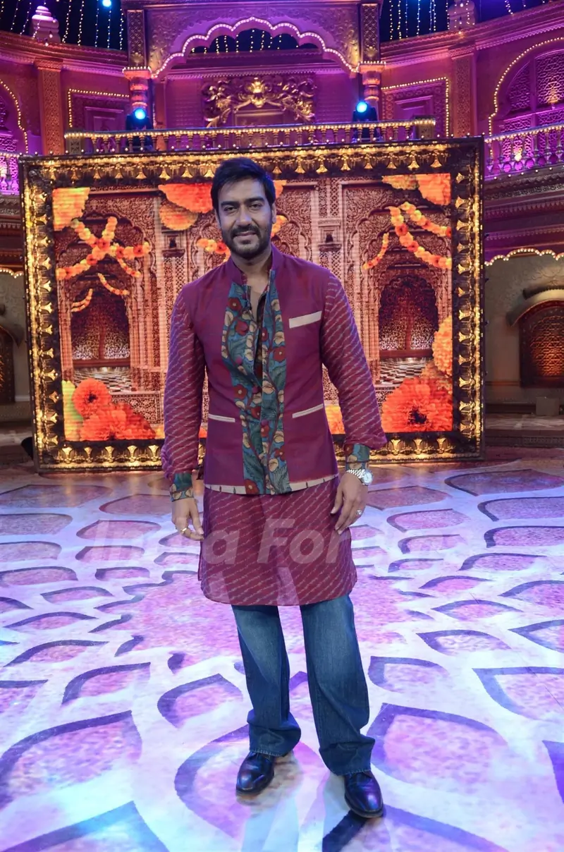 Ajay Devgan Special Star Parivar Diwali