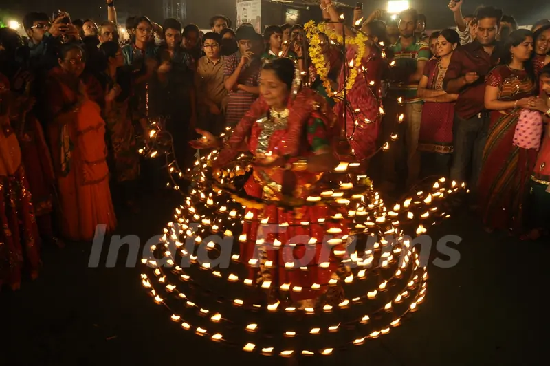 1151 Diya’s at “O” Mega Dandiya 2012 opened with Flying Colors