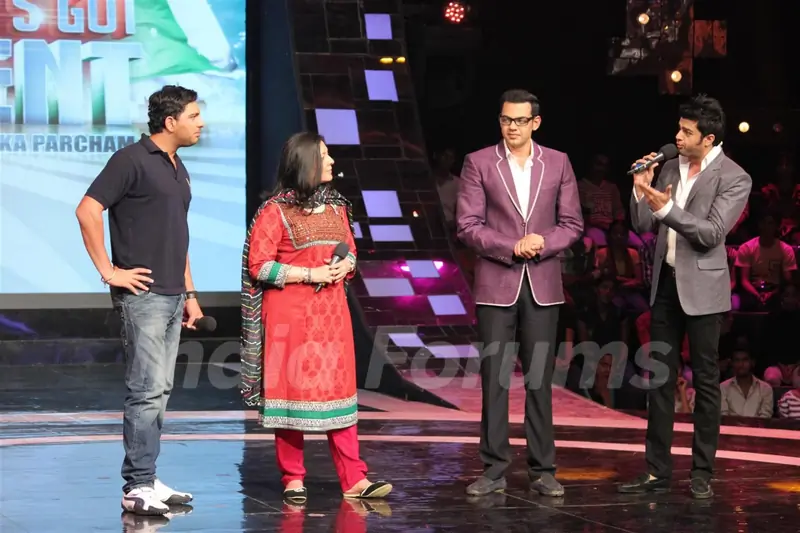 Yuvraj Singh on the sets of 'India's Got Talent'