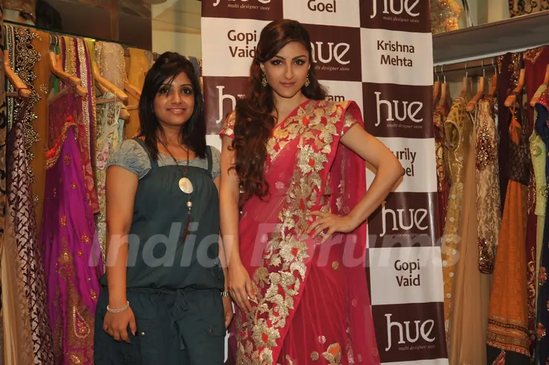 Soha Ali Khan with Mahima Bansal (proprietor of HUE) at the launch of HUE fashion’s new collection at Inox in Nariman Point, Mumbai