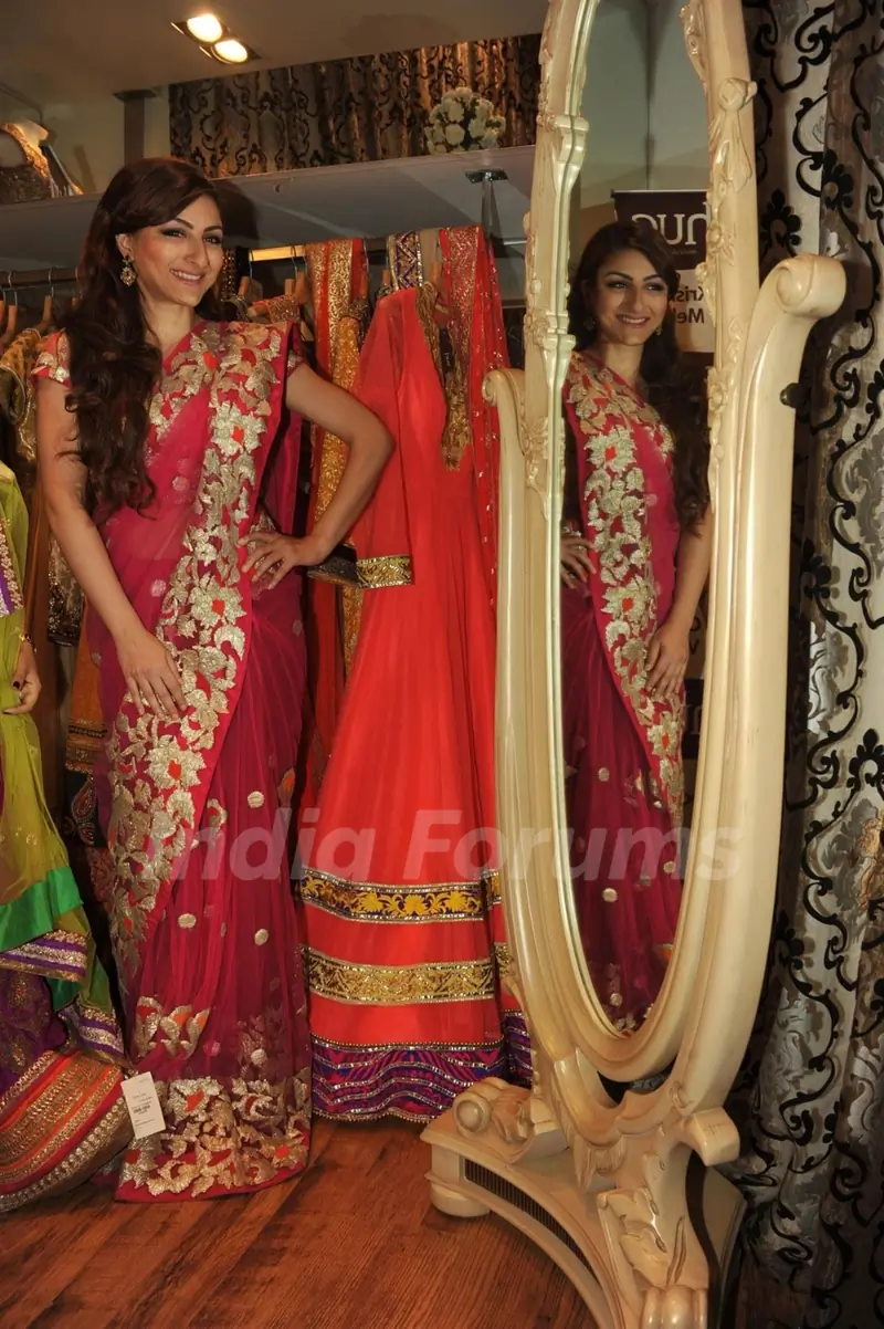 Soha Ali Khan with Mahima Bansal (proprietor of HUE) at the launch of HUE fashion’s new collection at Inox in Nariman Point, Mumbai