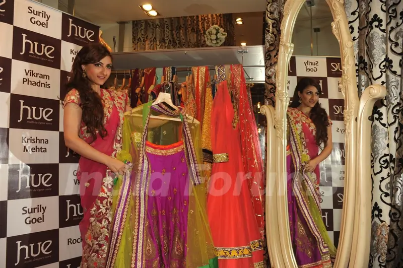 Soha Ali Khan with Mahima Bansal (proprietor of HUE) at the launch of HUE fashion’s new collection at Inox in Nariman Point, Mumbai