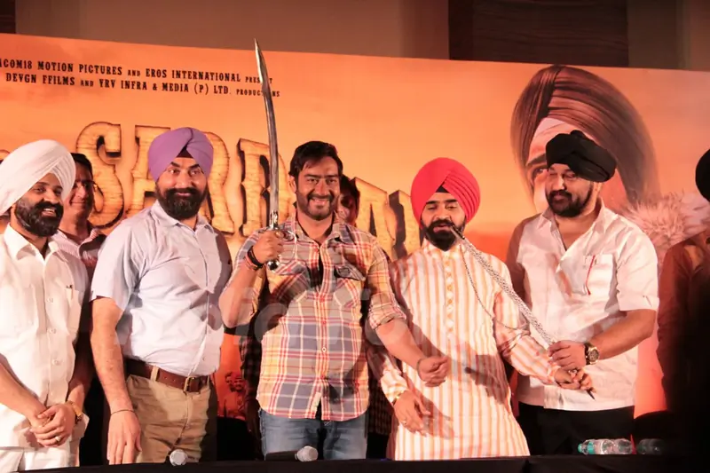 Bollywood actor Ajay Devgan with Congress leader Charan Singh Sapra and other members of Punjabi Cultural Heritage Board (PCHB) at Son Of Sardaar press meet to resolve issues with Sikh Community leaders at Hotel Novotel in Juhu, Mumbai.