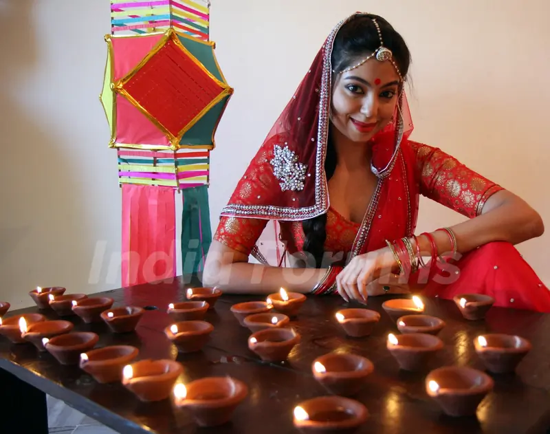 Anangsha Biswas special photo shoot of Diwali celebrations with fire crackers in Mumbai