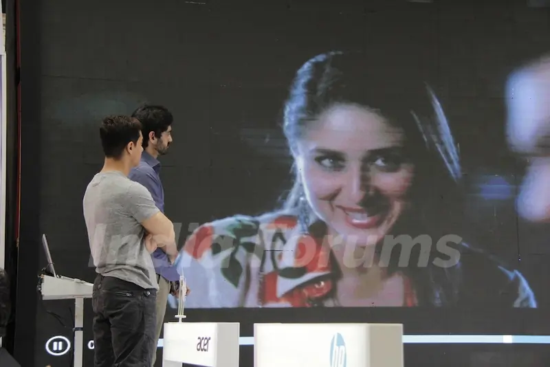 Aamir Khan and Gaurav Kapoor promotes film Talaash with Microsoft Windows 8