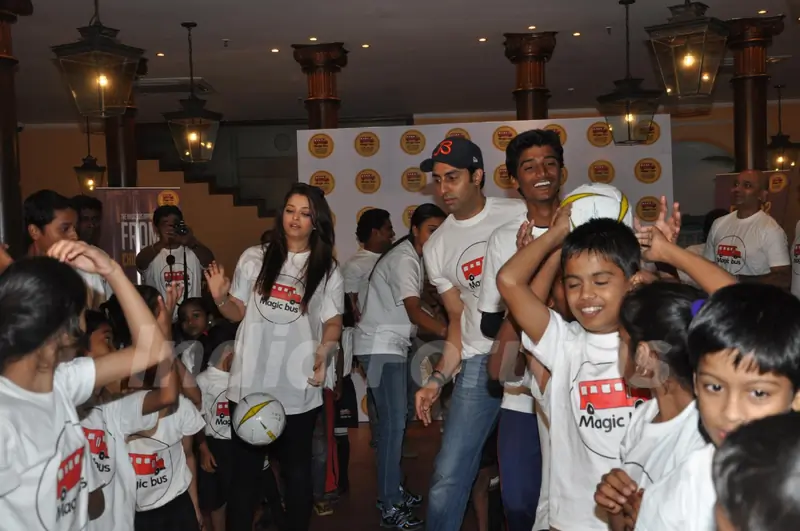 Abhishek, Aishwarya Bachchan At Magic Bus Event