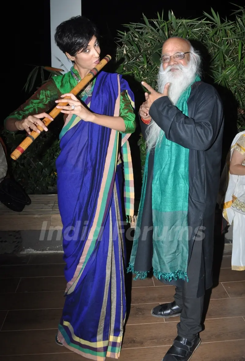 Sandip Soparrkar throws a Surprise Birthday Bash for Jesse Randhawa