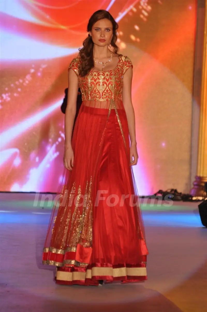 Gitanjali fashion show at Mahalaxmi Race Course in Mumbai