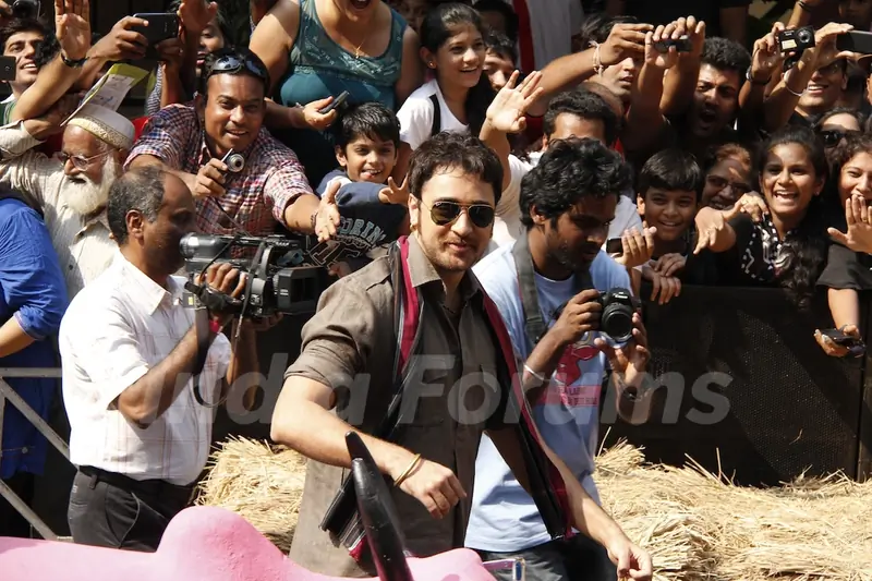 Imran Khan flags off the India’s first RedBull Soapbox Race 2012 in Mumbai