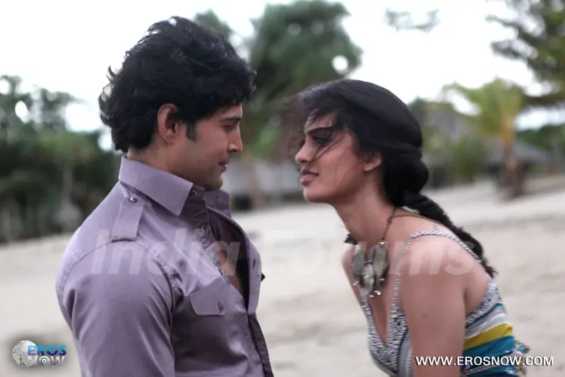 A still of Tena Desae with Rajeev Khandelwal from the movie Table No. 21