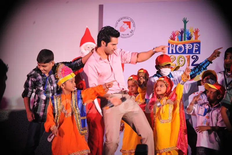 Varun Dhawan performed for Cancer affected Children’s on Christmas Eve