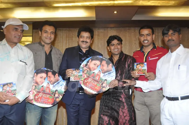 Udit Narayan launches Dashrath Rathod's Mangal phera