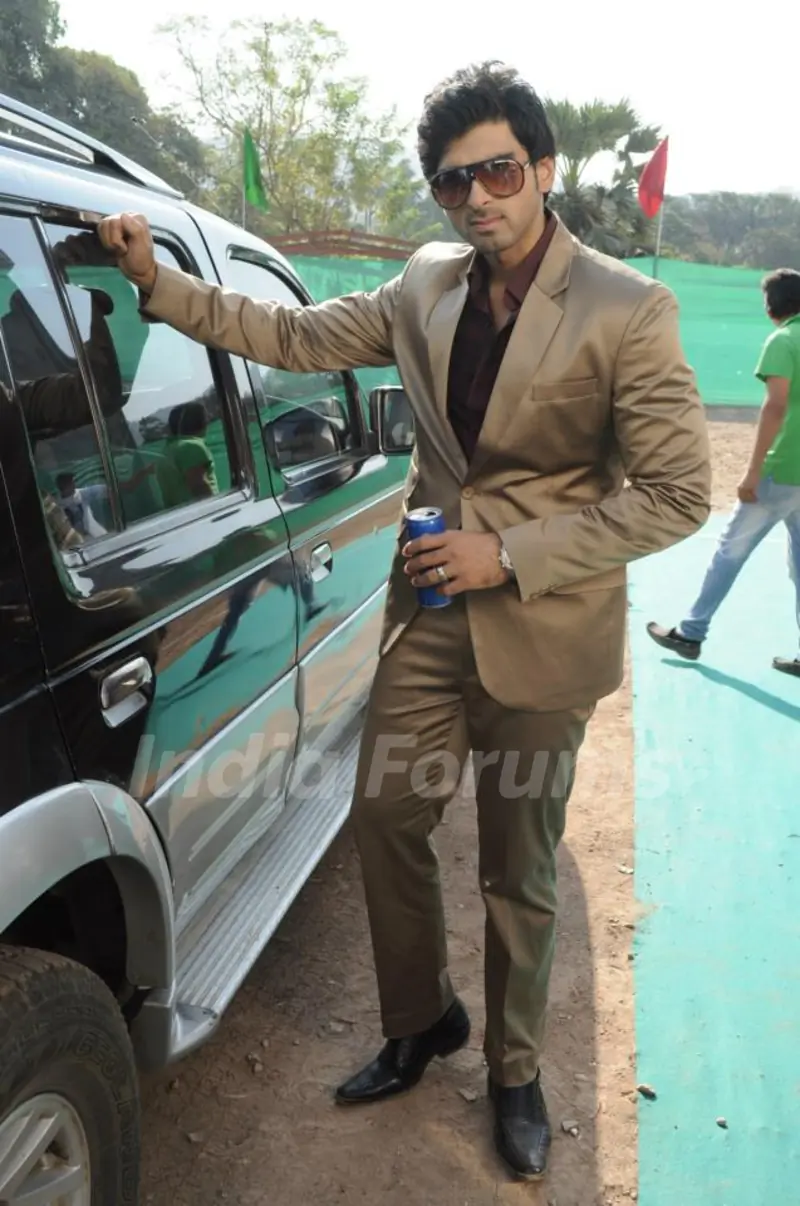 Akshay Dogra in Punar Vivah