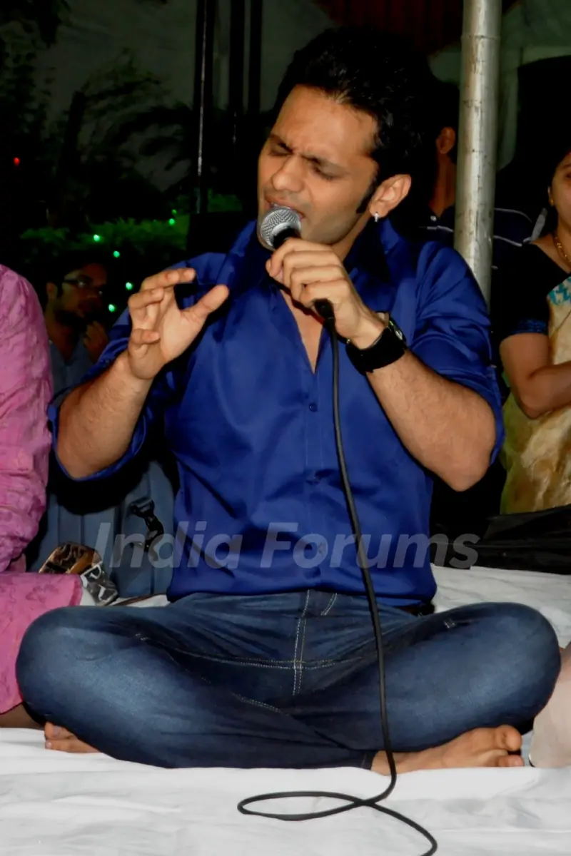 Rahul Vaidya gives a soulful performance on the occasion of Mahashivratri
