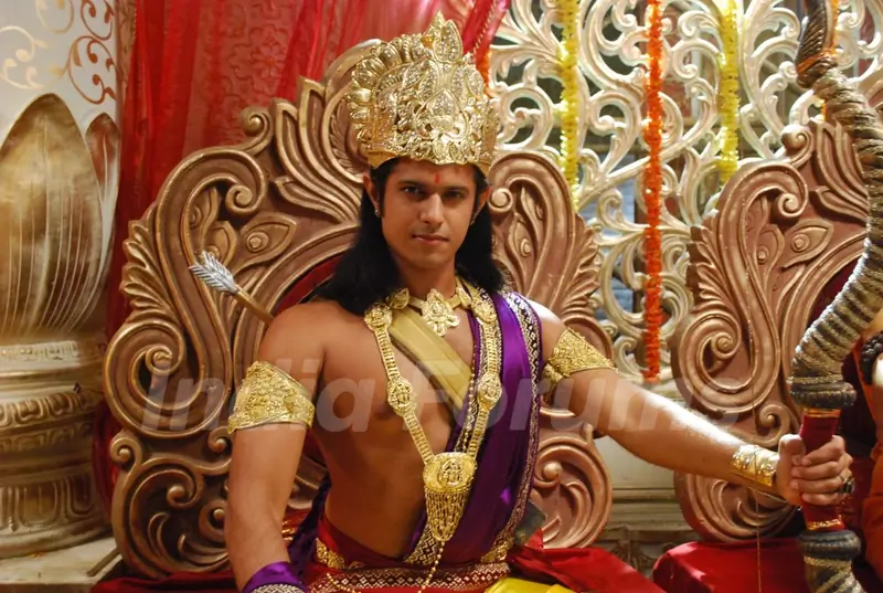 Neil Bhatt as Lakshman