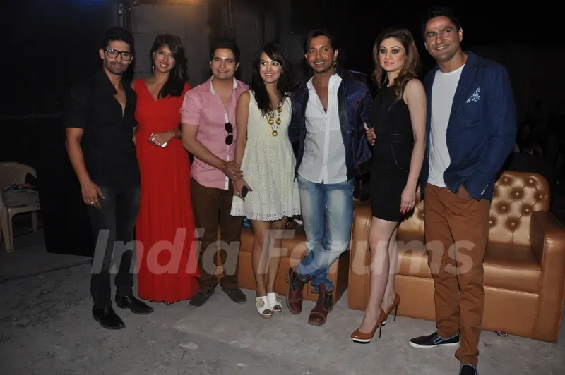 Ravi, Aishwarya Sakhuja, Karan, Nisha, Terence, Shefali & Parag at Nach Baliye Shriman & Shrimati