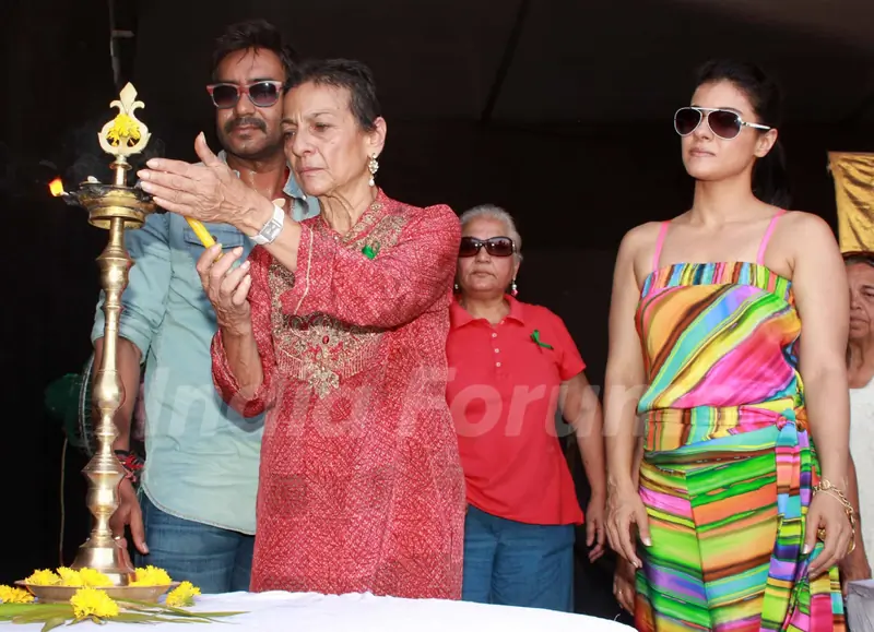 Kajol, Ajay promote Lonavla funfair