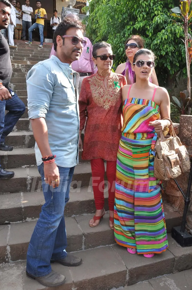 Kajol, Ajay promote Lonavla funfair