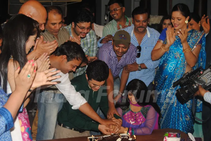 Amita Ka Amit completed 100 episodes