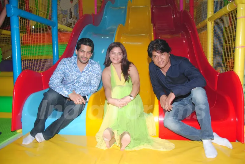 Amit Tandon,Suhana Sinha,Nikhil Sinha at launch of Suhana Sinha and Amit Tandon’s “Play Around”