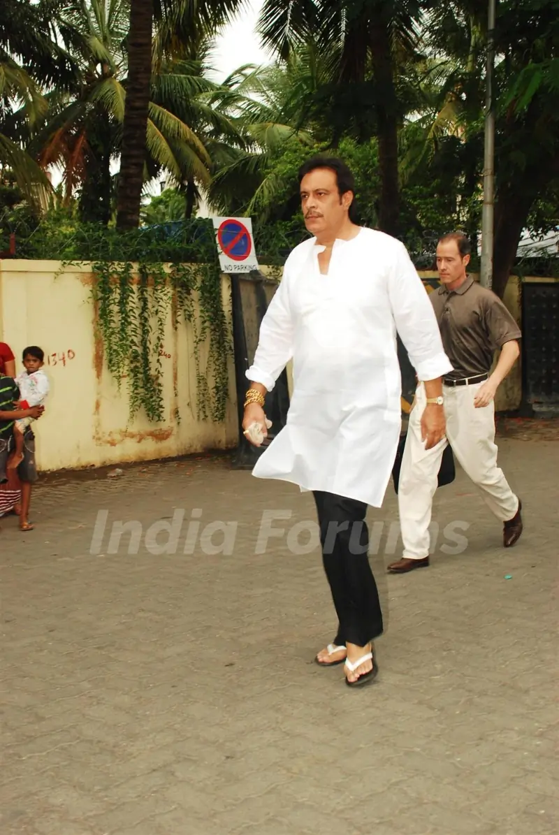 Deepak Parashar attend actress Jiah Khan condolence meet in Mumbai