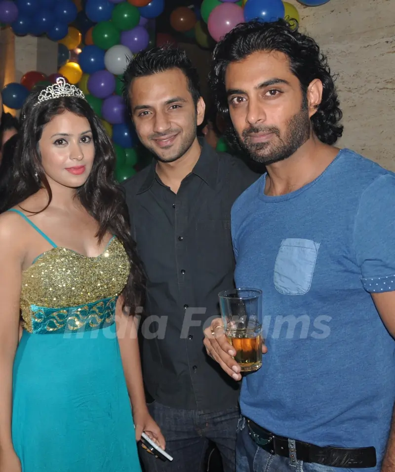 Birthday bash of Shobhit Rana