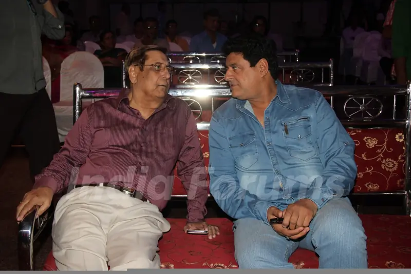 Kader Khan presented with Sahitya Shiromanee Award