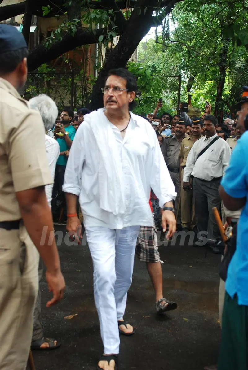 Bollywood Legendary villain Actor Pran’s cremation