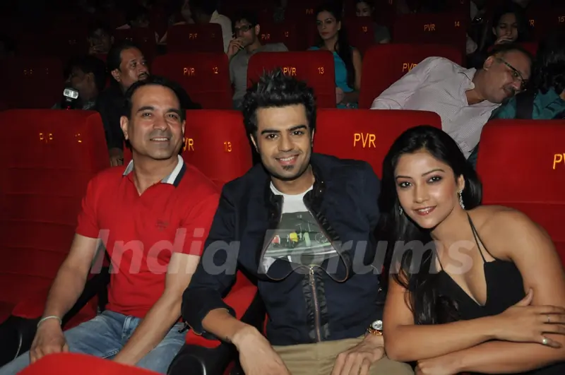 First Look Film Mickey Virus