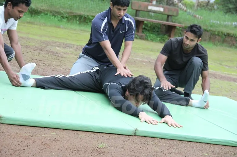 Tiger Shroff performing daredevil stunts