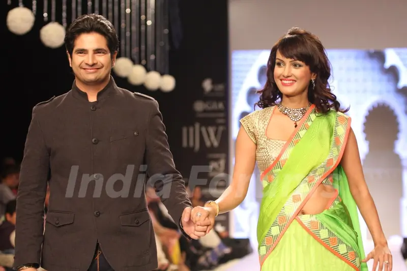Karan Mehra and Nisha Rawal walk the ramp for Gitanjali Gems at IIJW 2013