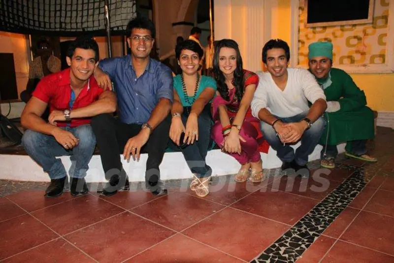 Arjun,Mohit,Sanaya with MJHT crew