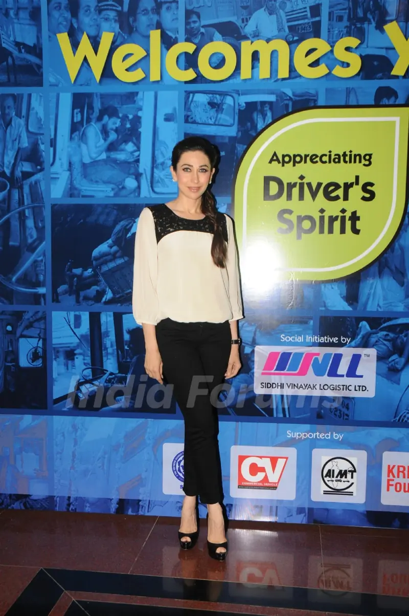 Karisma Kapur unveils the Logo for Siddhivinayak Logistics