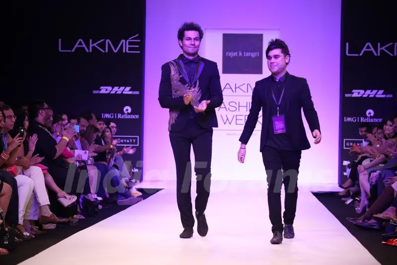 Randeep Hooda with Rajat K Tangri at LAKME FASHION WEEK 2013