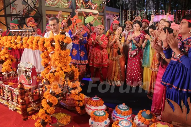 Taarak Mehta Ka Ooltah Chashmah team celebrating Janamastmi