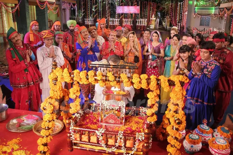 Taarak Mehta Ka Ooltah Chashmah team celebrating Janamastmi