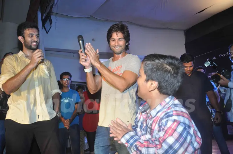 Shahid Kapoor performs at Enigma 2013