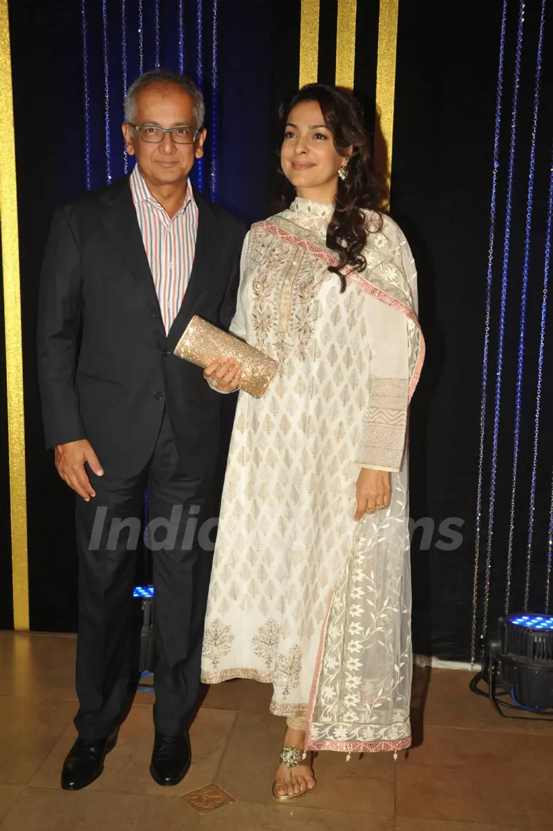 Jay mehta and Juhi Chawla at Rakesh Roshan's 64th birthday bash