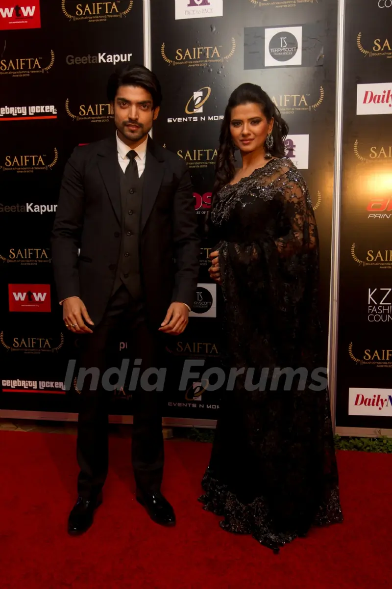 Gurmeet Choudhary and Kratika Sengar at the red carpet of SAIFTA