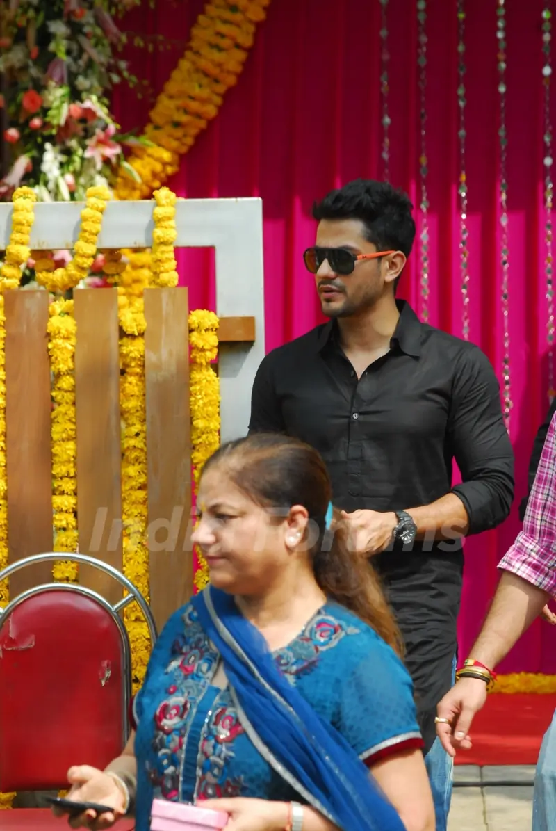 Kunal Khemu was seen at Salman Khan's Ganpati Visarjan