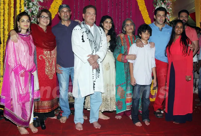 Salman Khan with his family during Ganpati Visarjan